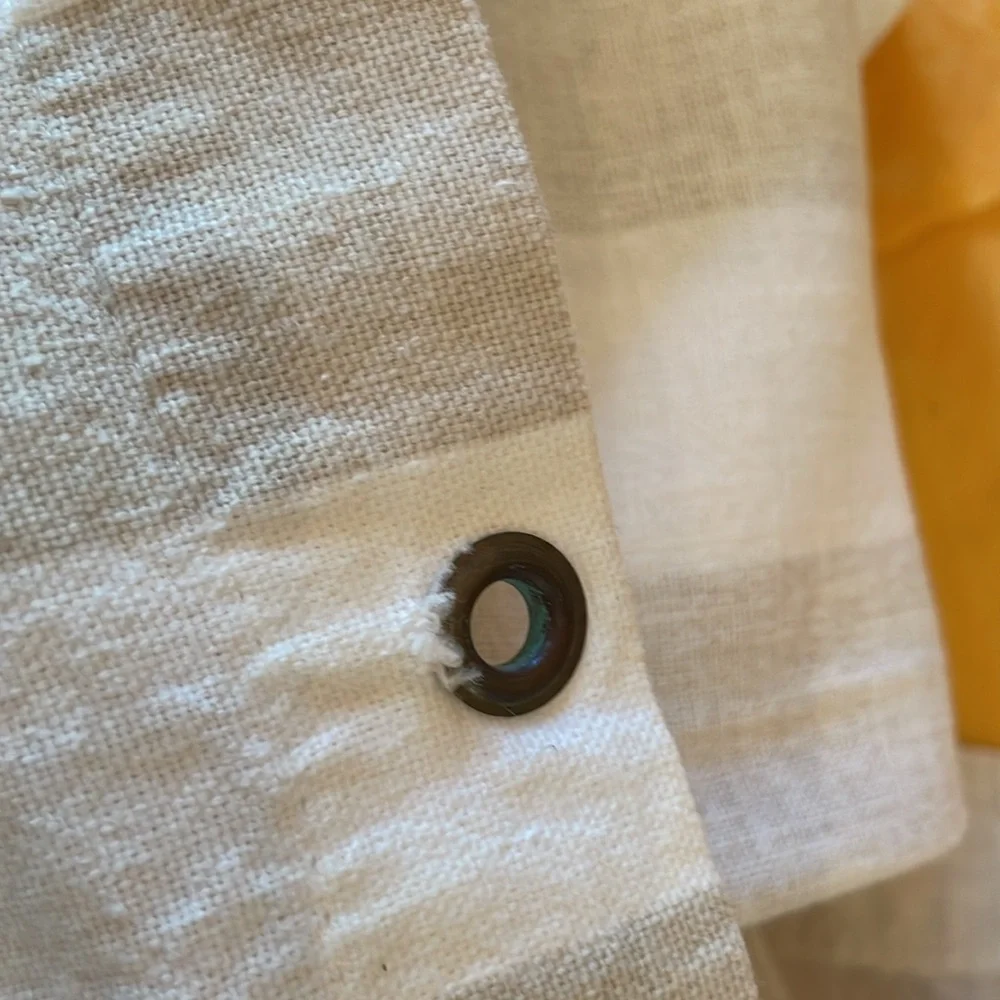 Shower curtain and rings